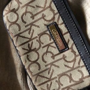 Calvin Klein  (💰3/$30 in any bundle of 3 +)